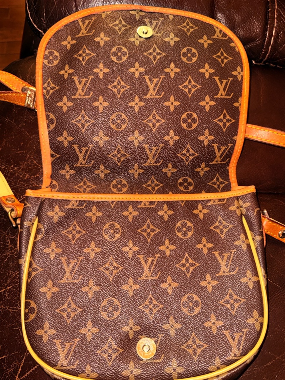 Louis Vuitton Brown Monogram Crossbody with Tan Leather Trim - Picture 2 of 6